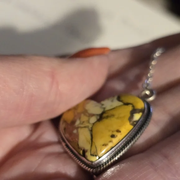 925 Silver And Yellow Stone Heart Necklace - Picture 4 of 7